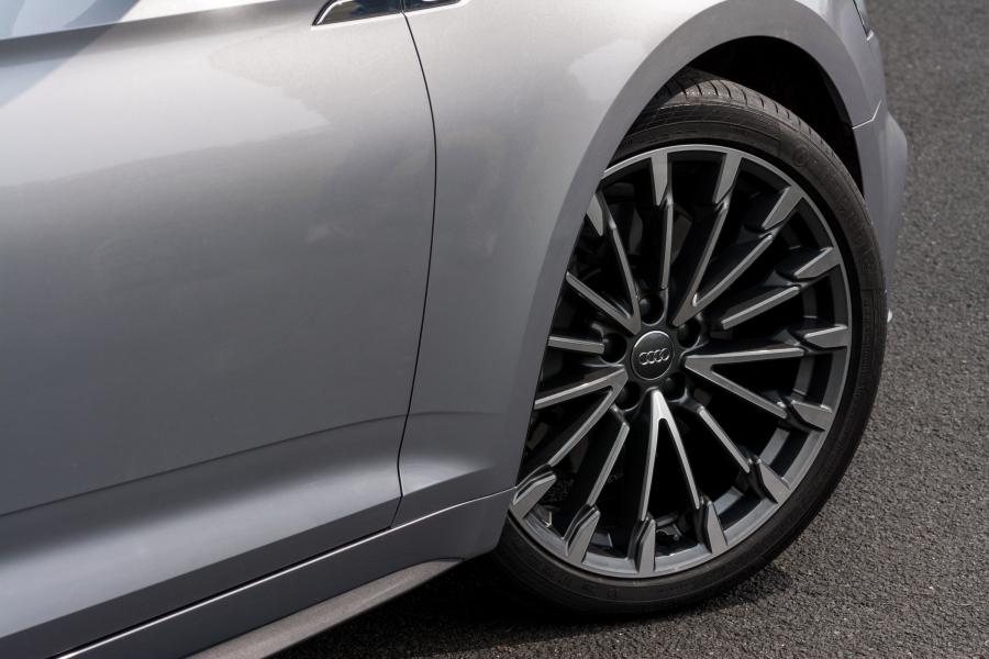 Колеса Audi A5 Coupe 2.0 TFSI Quattro S-Line 2016 года  (UK) (фото 20 из 29)